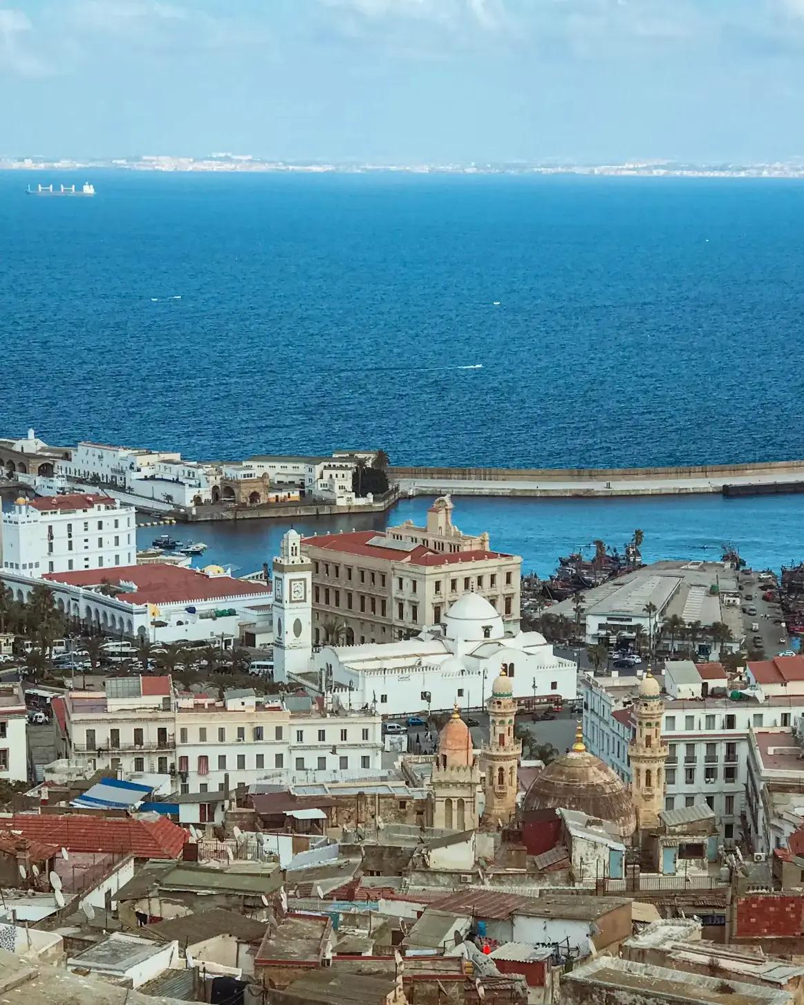 Vista de Argel desde el cielo