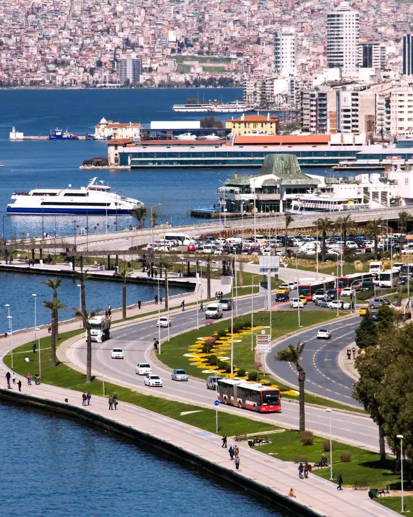 Izmir vista desde el cielo