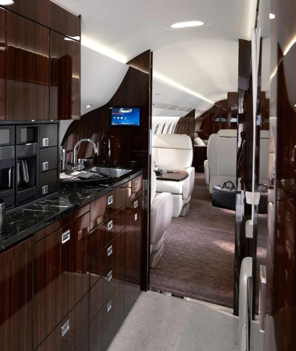 8x-cabin-galley