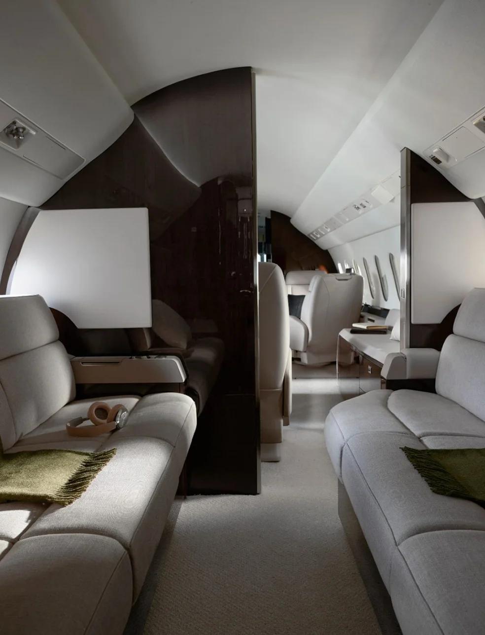 Louer un Falcon 900LX Large Jet - Main Image