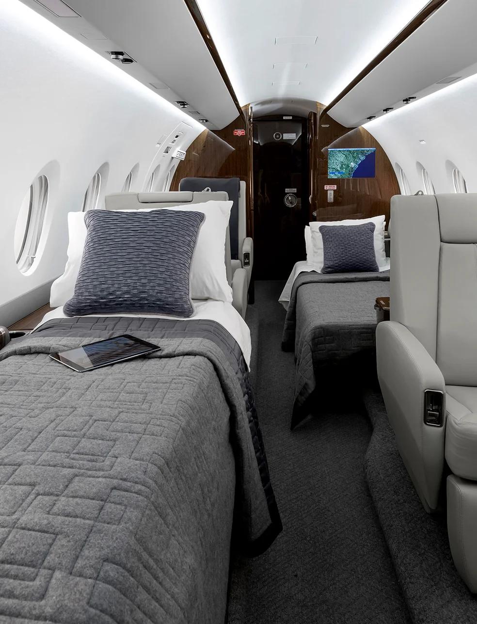 gulfstrean-g280-cabin-bed