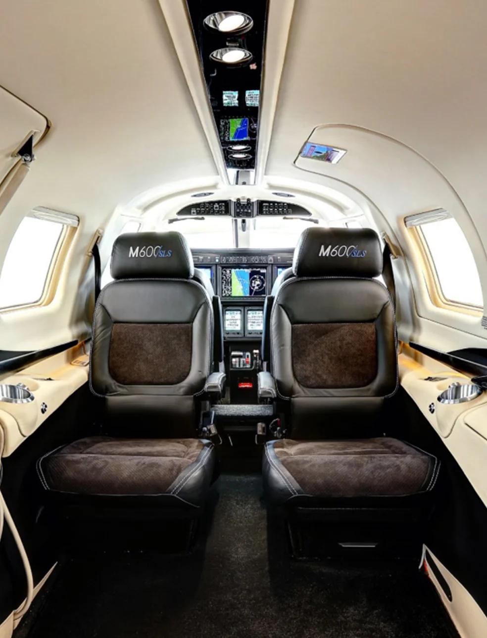 piper-m600-cabin-cockpit