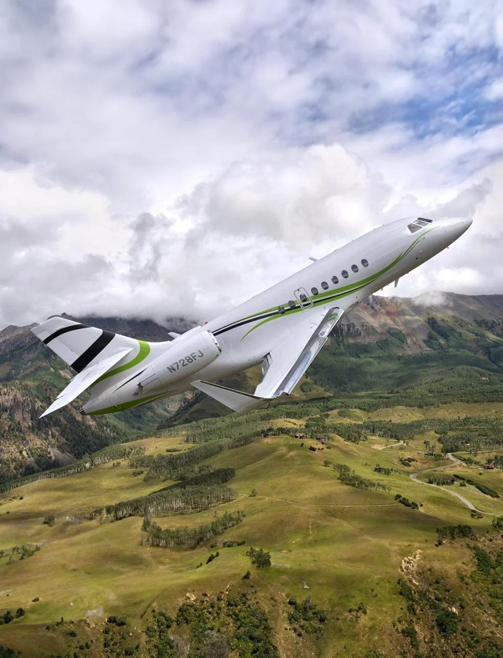 falcon-2000s-take-off