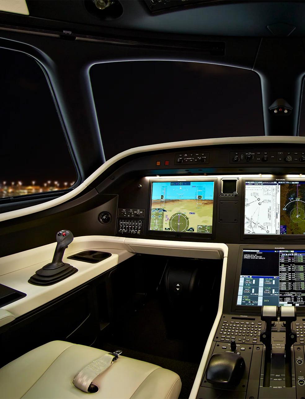 legacy-450-cockpit