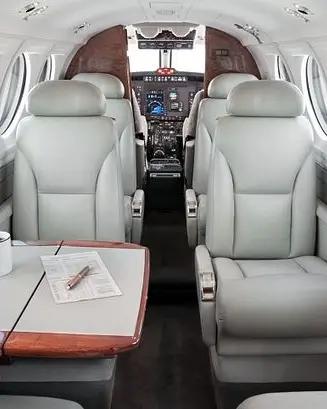 king-air-200-interior