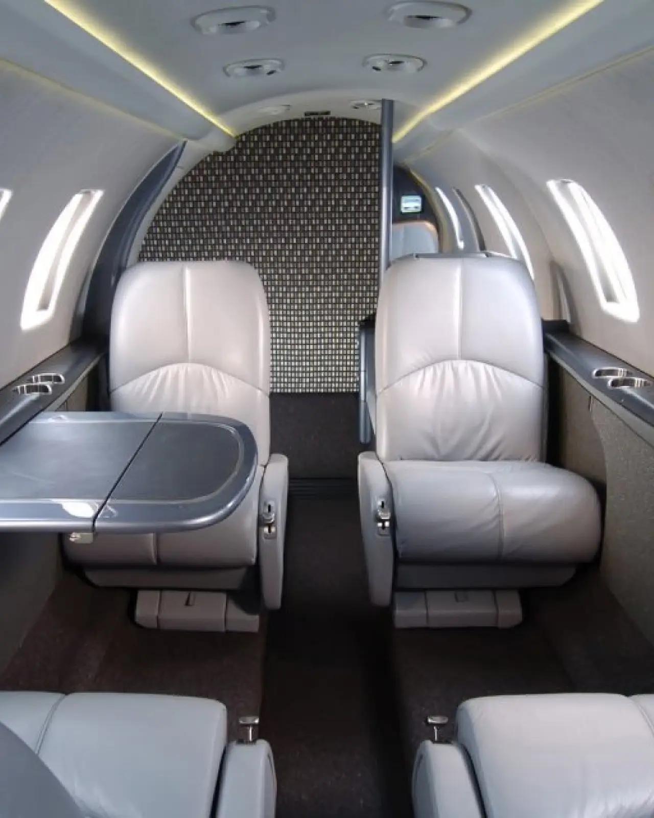 citation-cj1-interior