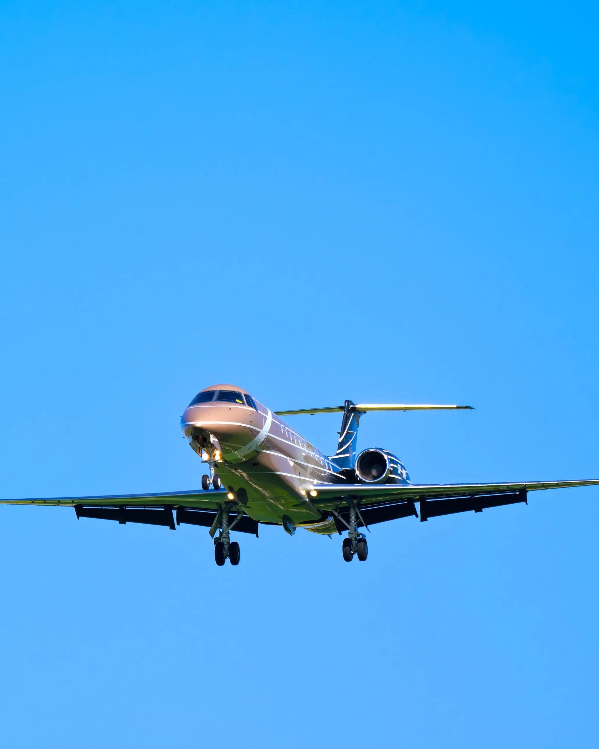 erj135