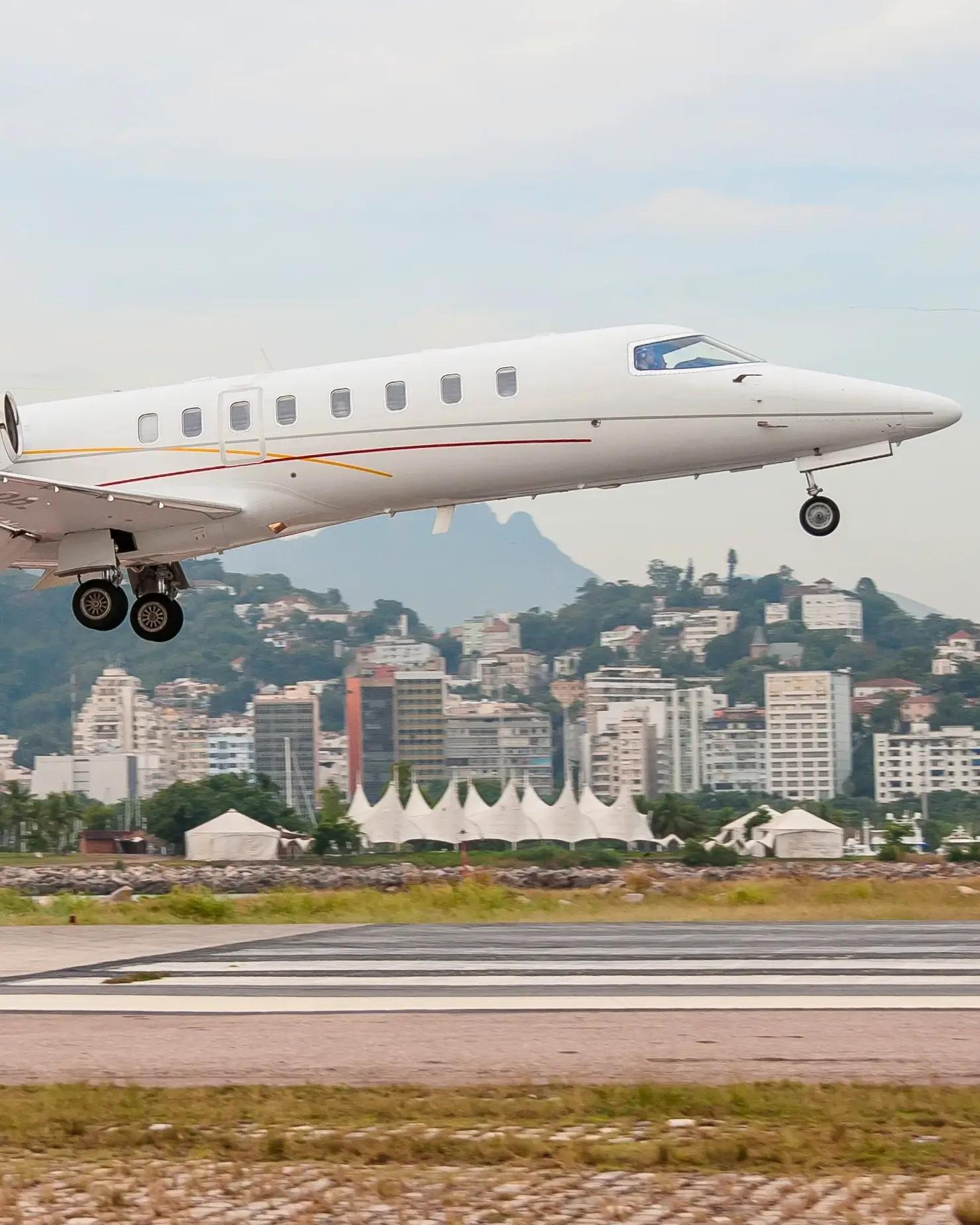 learjet-exterior