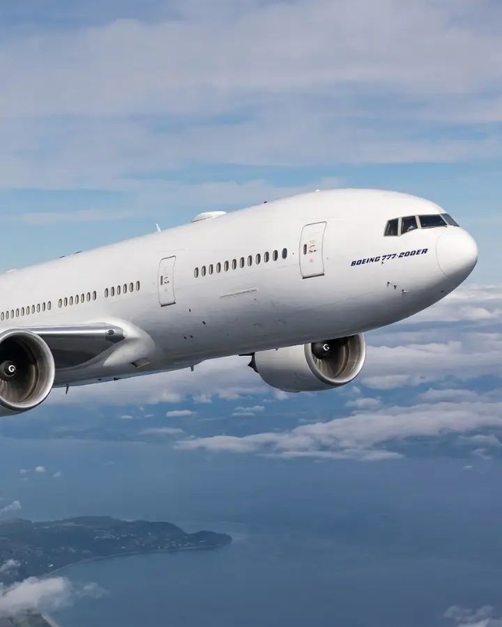 b777-200er-image