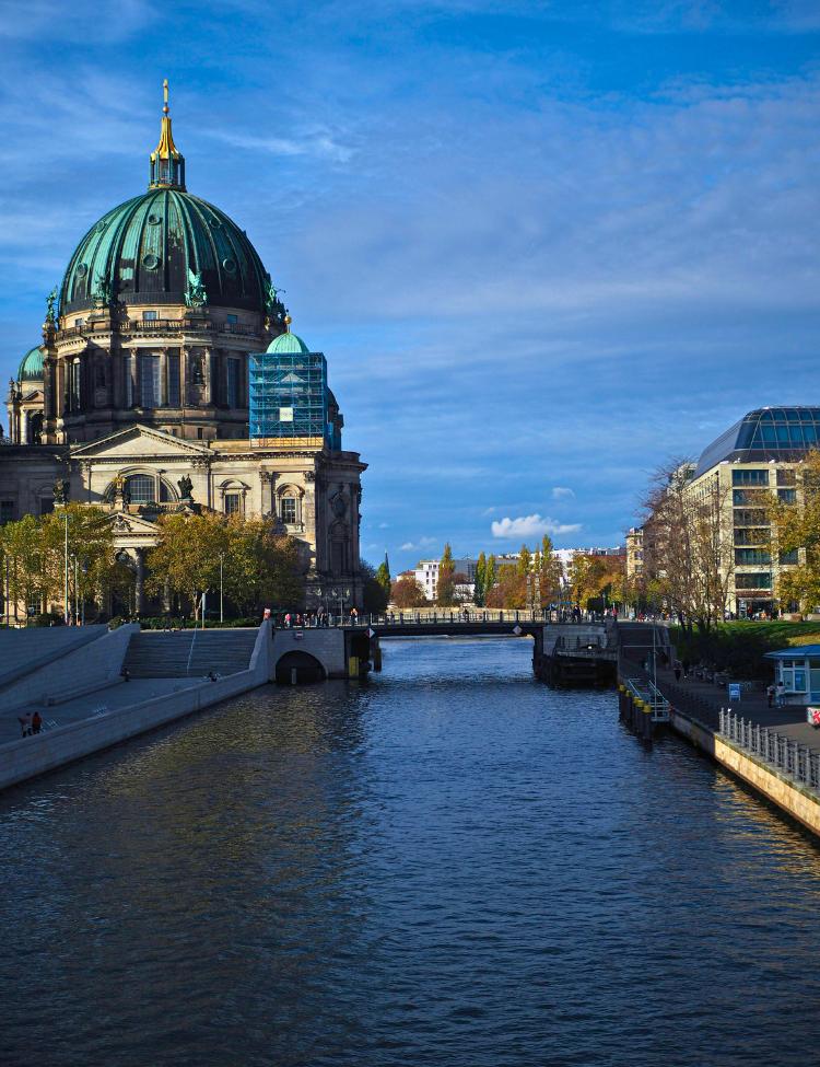 La città di Berlino con vista sul fiume Sprea