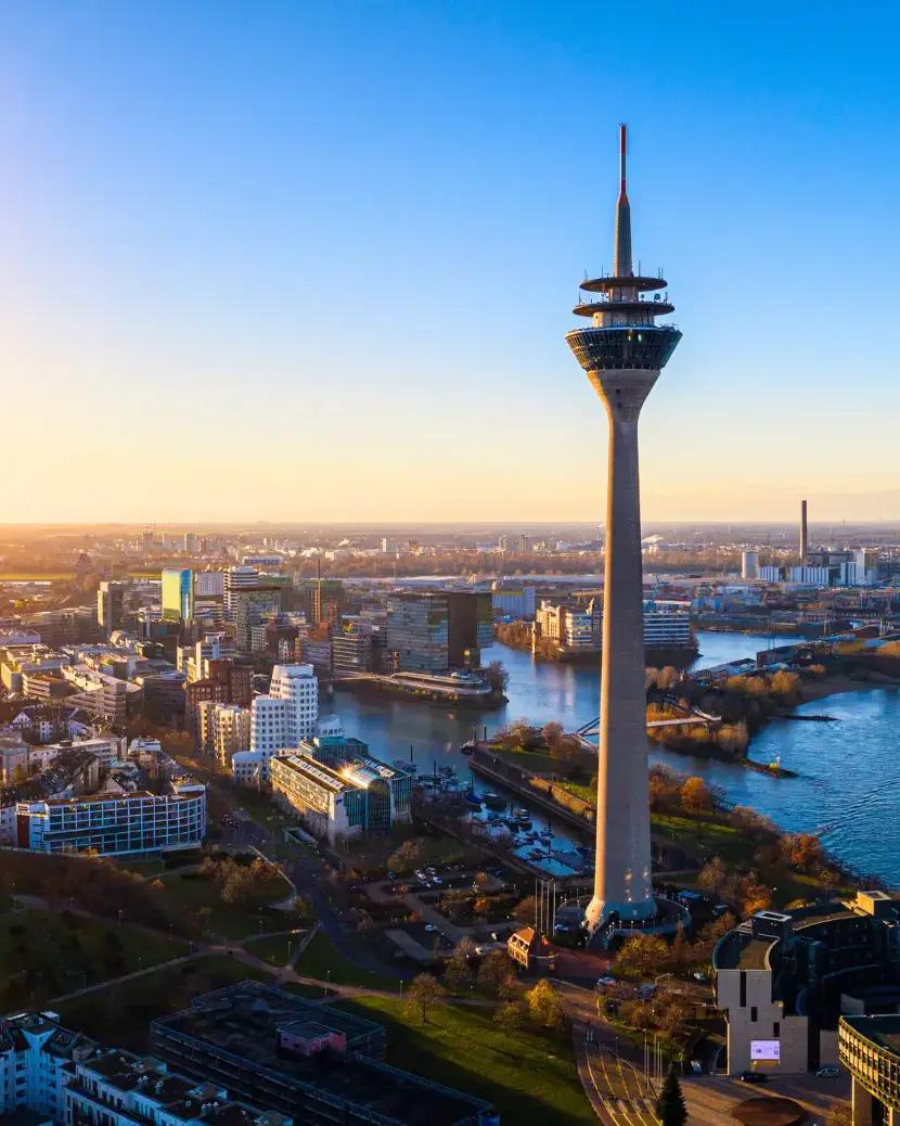 Il quartiere degli affari di Dusseldorf