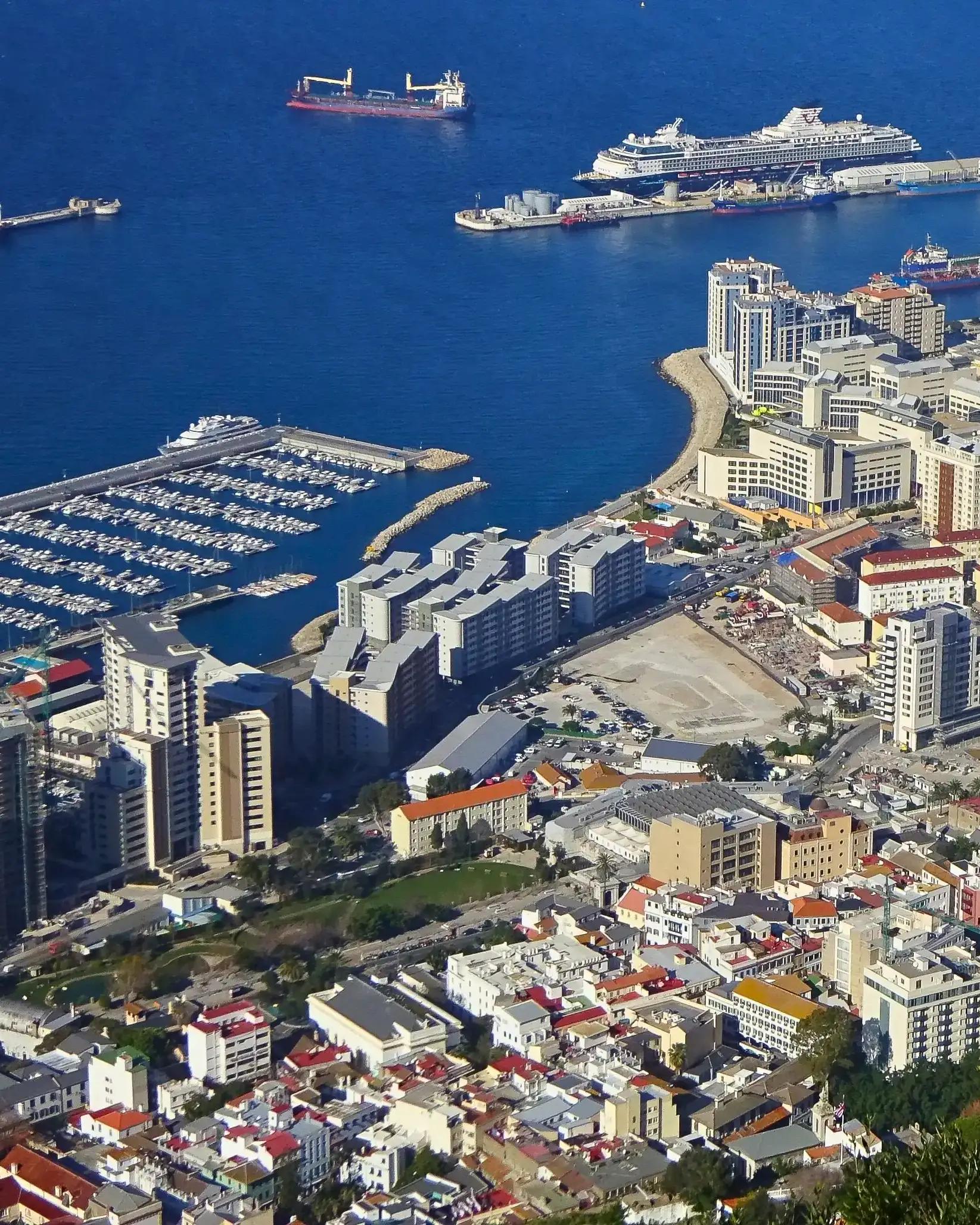 Vue aérienne de la ville de Gibraltar