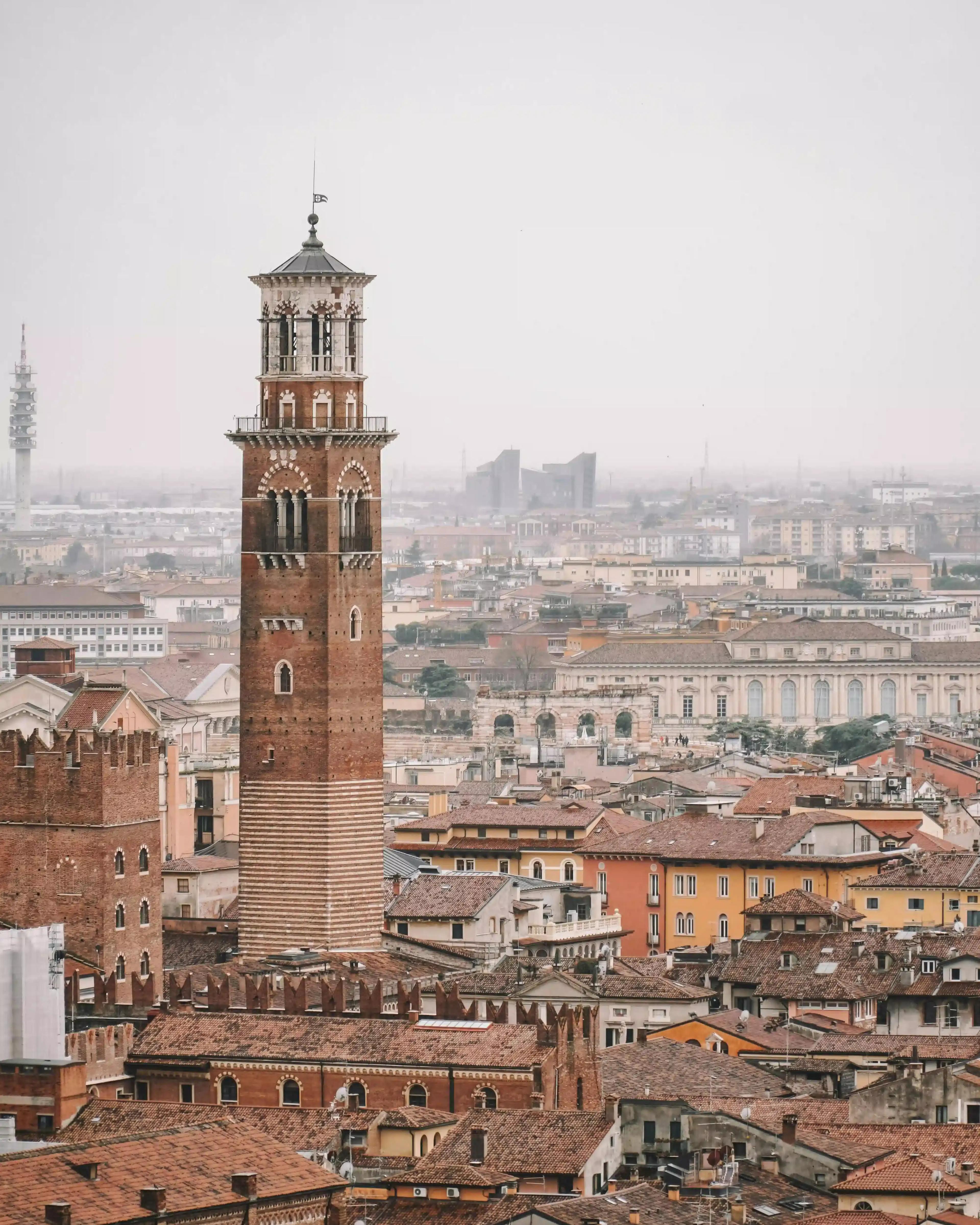 Der Sonnenuntergang in Verona