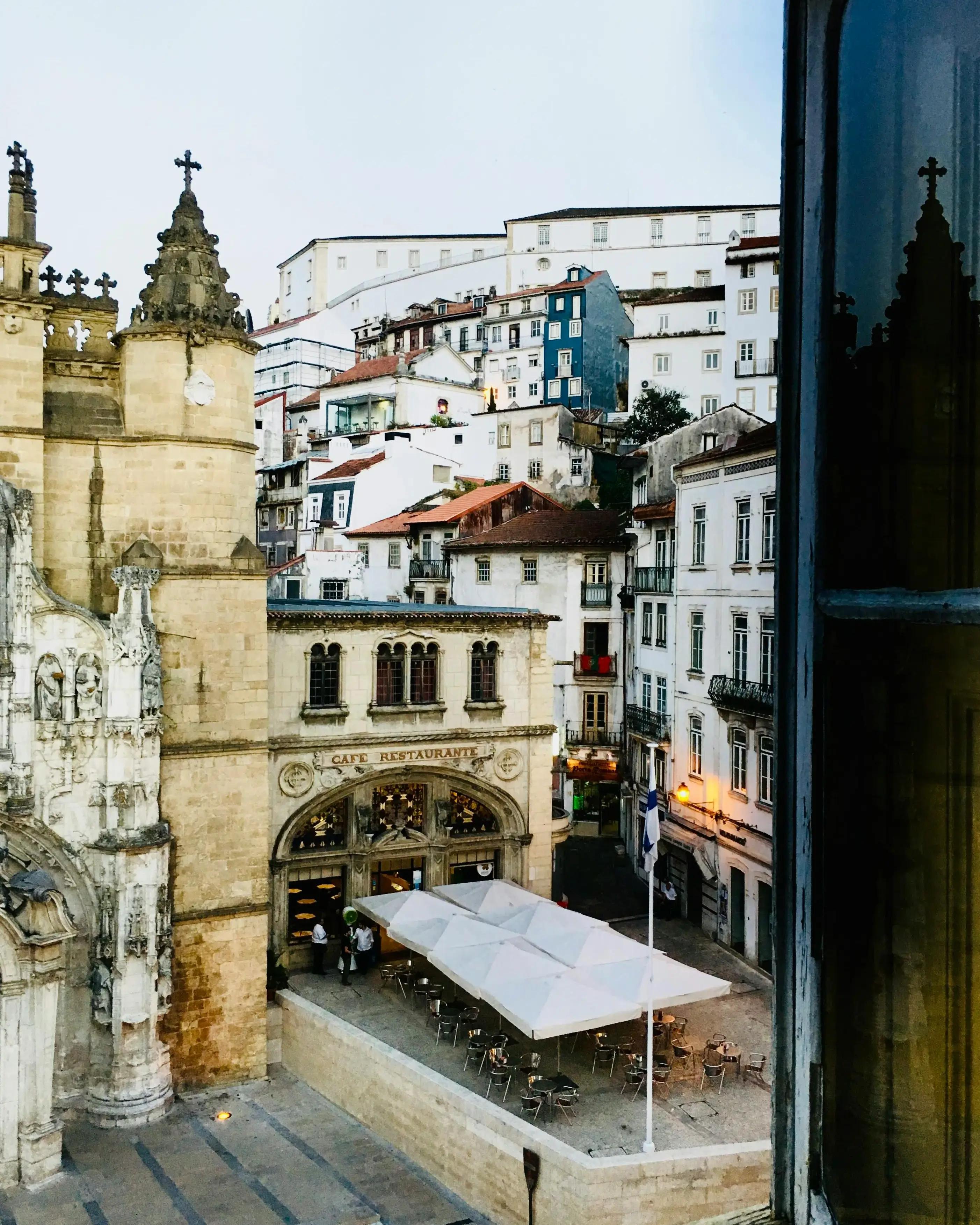 La vue calme et reposante de Coimbra