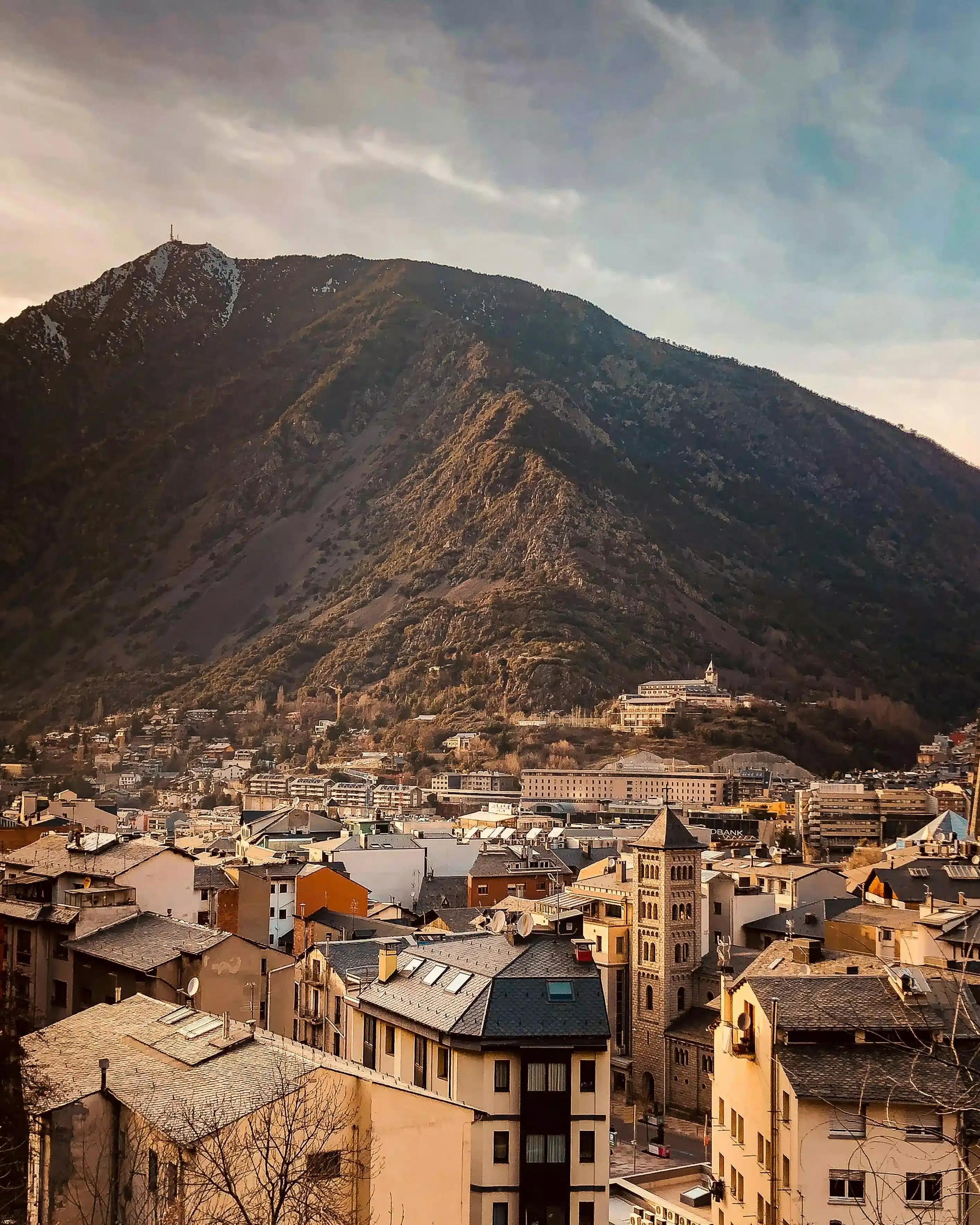 Ein Luftbild von Andorra la Vella