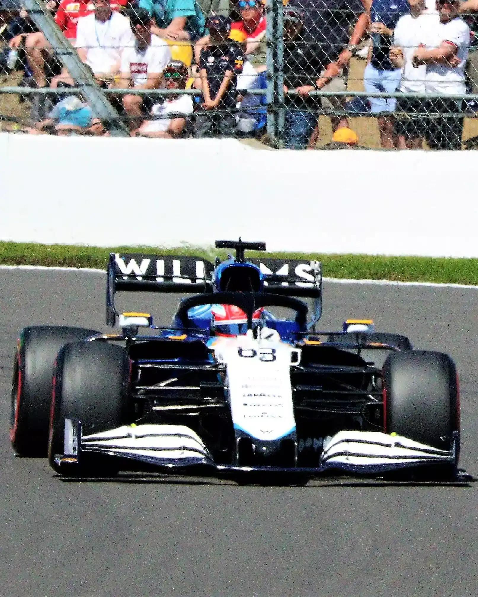 Silverstone: Dove la storia della Formula 1 incontra la passione britannica